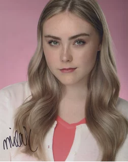 Mila Nabours autograph