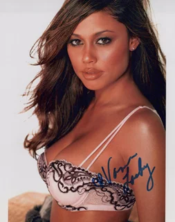 Vanessa Lachey autograph