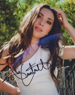 Ava Cantrell autograph