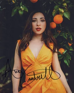 Ava Cantrell autograph