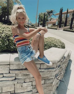 Katie Couch autograph