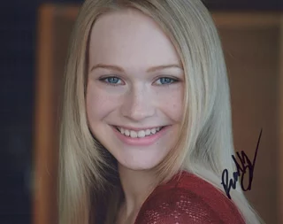 Rachelle Henry autograph