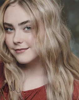 Mila Nabours autograph