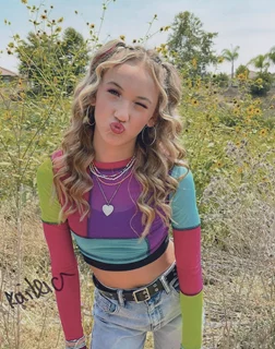 Kaileia Dixon autograph