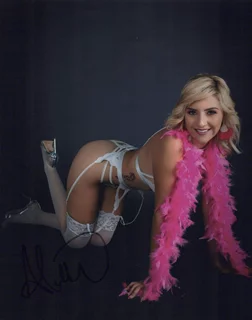 Alexa Villalta autograph