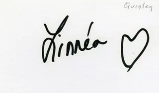 Linnea Quigley autograph