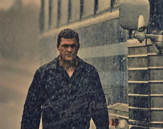 Alan  Ritchson autograph