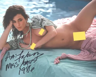 Ava Fabian autograph