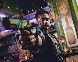 Jeffrey Dean Morgan autograph