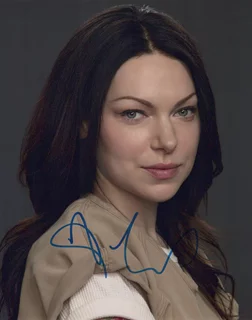 Laura Prepon autograph