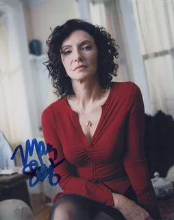 Mary Steenburgen autograph