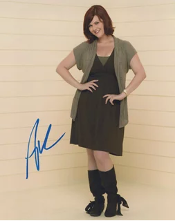 Sara Rue autograph