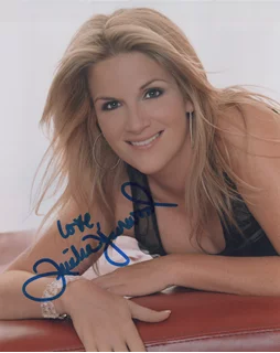 Trisha Yearwood autograph