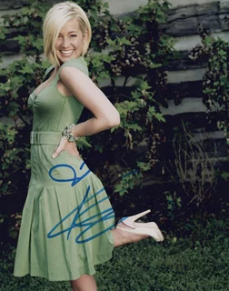 Kellie Pickler autograph