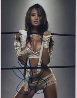 Jamie Chung autograph