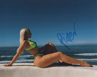 Piper Lyons autograph