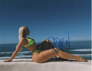 Piper Lyons autograph