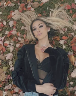 Sofie SanFilippo autograph