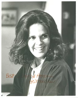 Ali MacGraw autograph