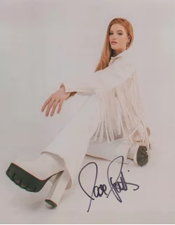 Jade Patteri autograph