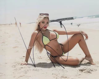 Lola Starr autograph