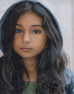 Zara Nicole Jirgis autograph