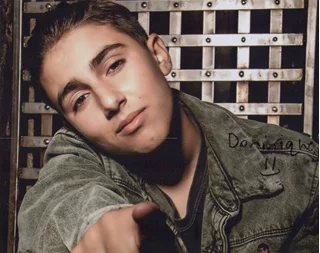 Dominique Llie autograph