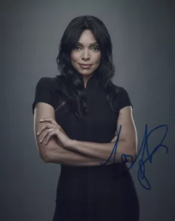 Tamara Taylor autograph