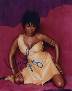 Nia Long autograph