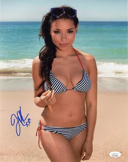 Jessica Parker Kennedy autograph