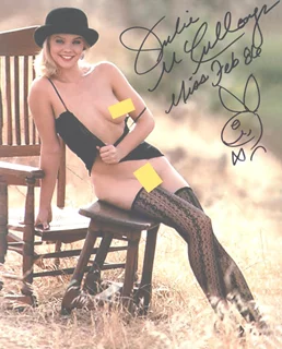 Julie McCullough autograph