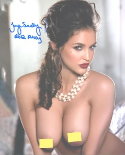 Jaclyn Swedberg autograph