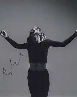 Ashlynn Malia autograph