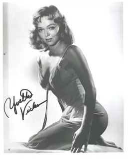 Yvette Vickers autograph