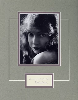 Lillian Gish autograph