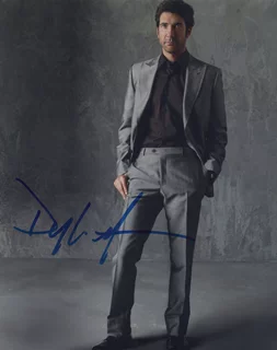 Dylan McDermott autograph