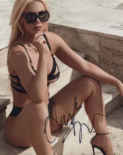 Tayler Mercier autograph