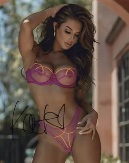 Kitty Roya autograph