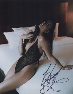 Hannah Stein autograph