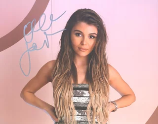 Olivia Jade autograph