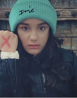 Izzie Florez autograph