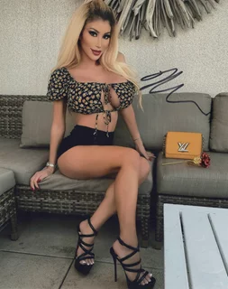 Monica Monroe autograph