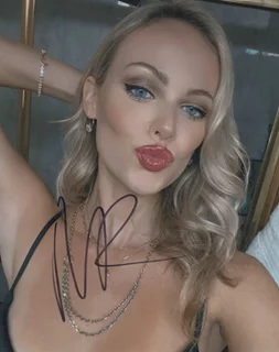 Meghan Roberts autograph