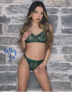 Kelly Lu autograph
