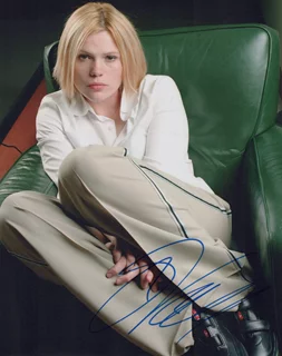 Clea DuVall autograph