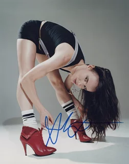 Juliette Lewis autograph