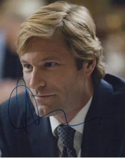 Aaron Eckhart autograph