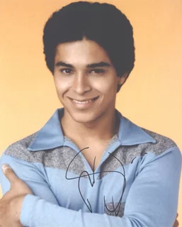 Wilmer Valderrama autograph