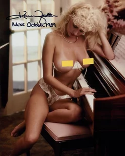 Karen Foster autograph