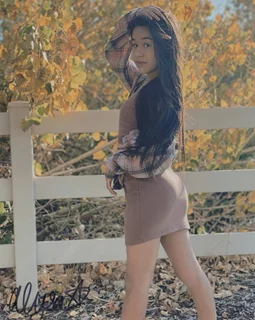 Alysa Gutierrez-Sierra autograph